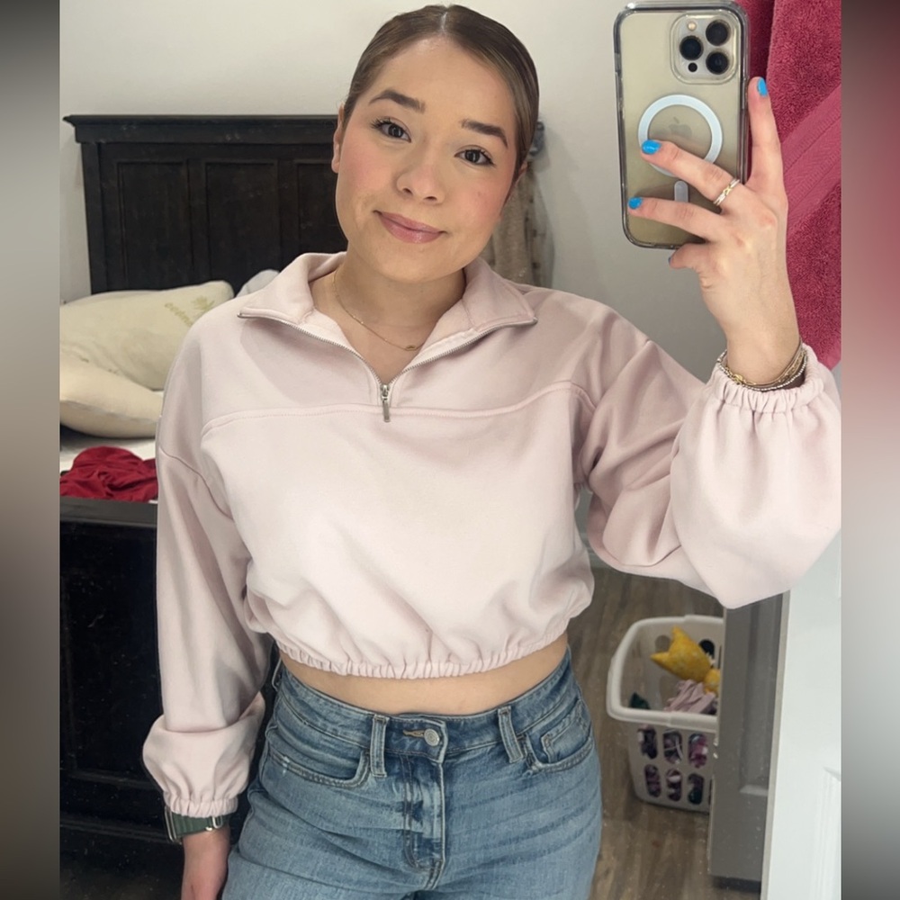 Crop pullover